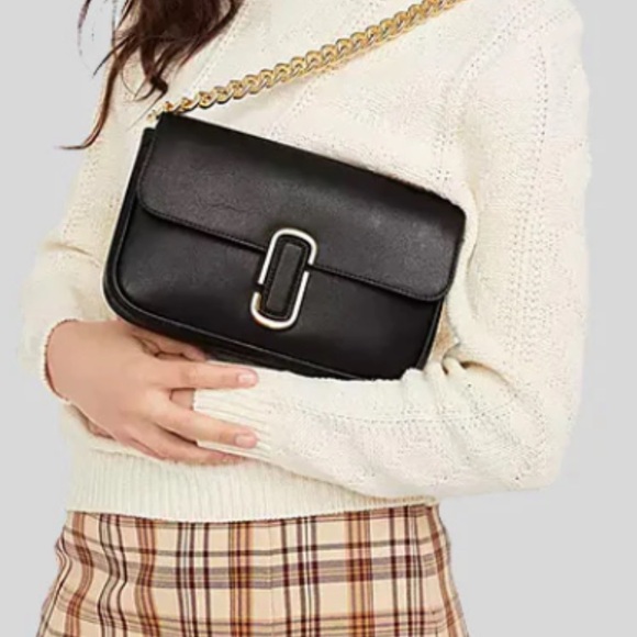 🔥🔥 CLOSET CLEAR OUT! PRICES NEGOTIABLE & DISCOUNT SHIPPING 📦🔥🔥 - Picture 14 of 14